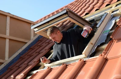 Pose de fenêtres de toit Velux à Lanuéjouls